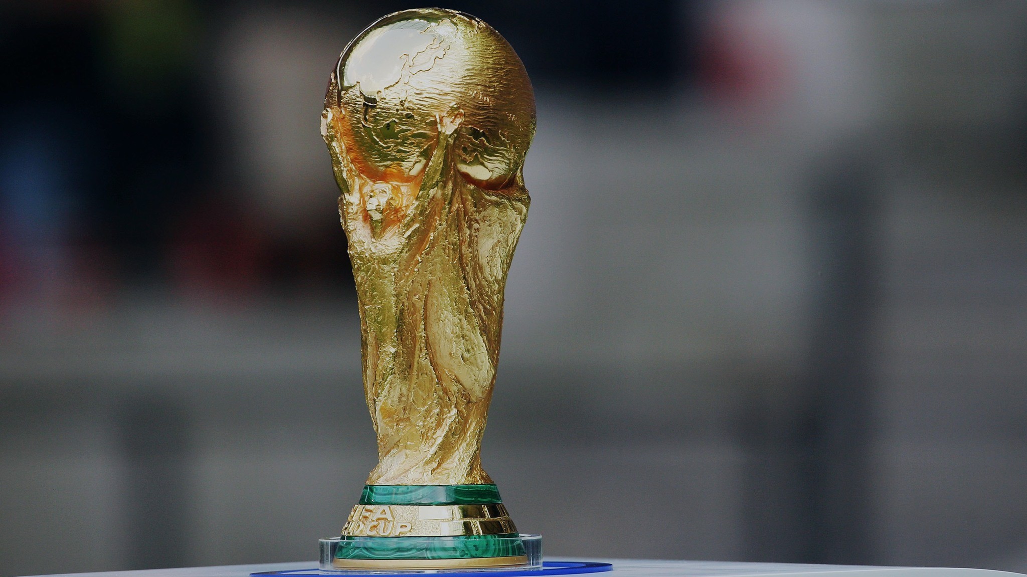 智科智能扫地机器人画册设计